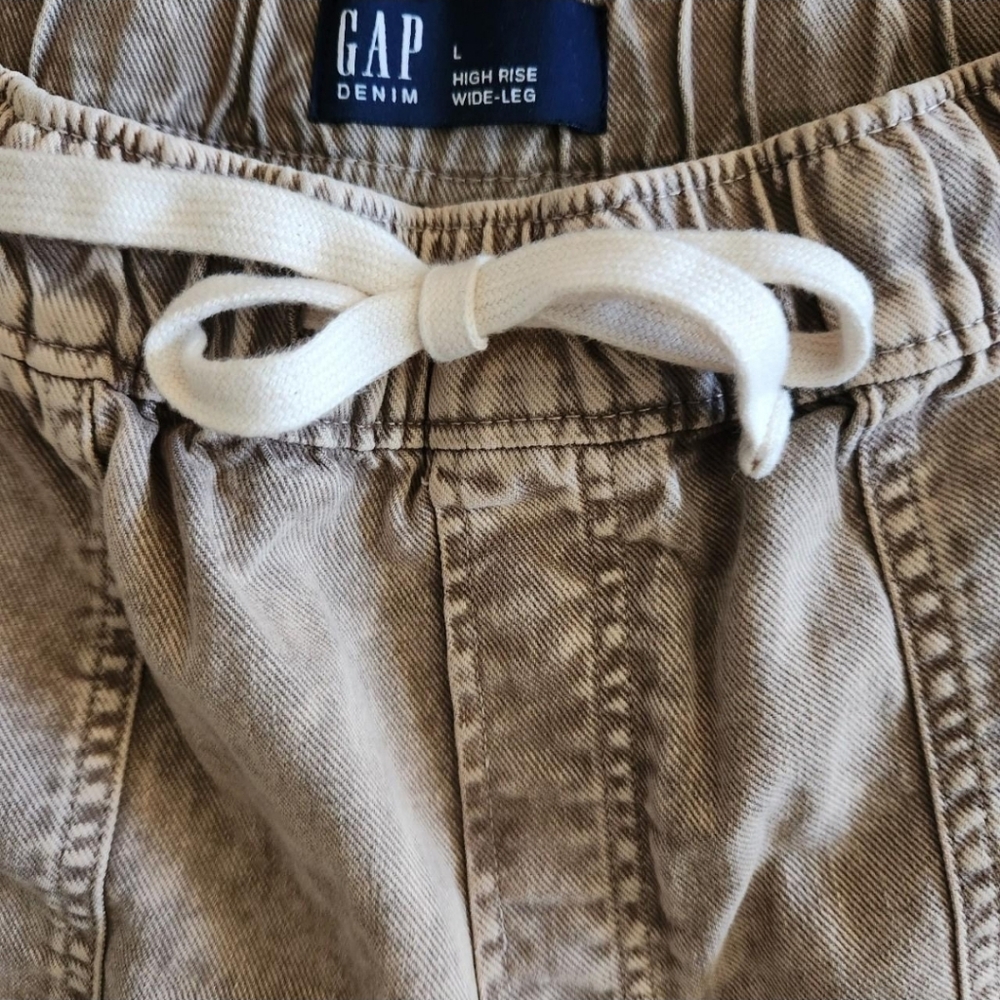 GAP Wide Leg Utility Pants in Taupe - Picture 4 of 8